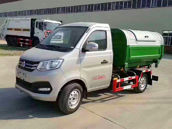 長安國六汽油鈎臂（車廂可卸）式垃圾車（後單輪）3方