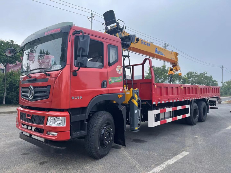 世技卡特T5後輪14噸随車吊