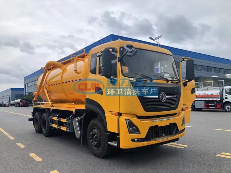 東風天龍後八輪18.5方吸污車
